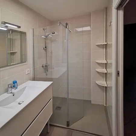 Belle Vue Apartment *